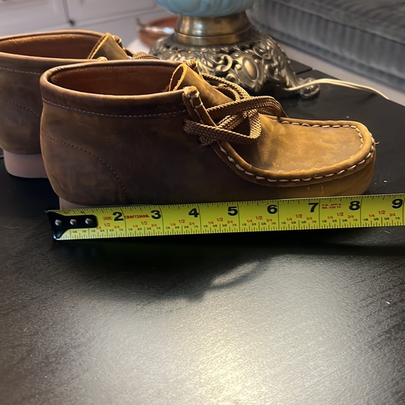 Clark’s brown boys Wallabees size 1.5W shoes - suede - Picture 4 of 6